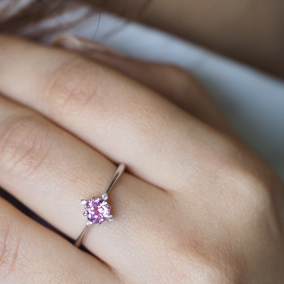 gold and sapphire ring