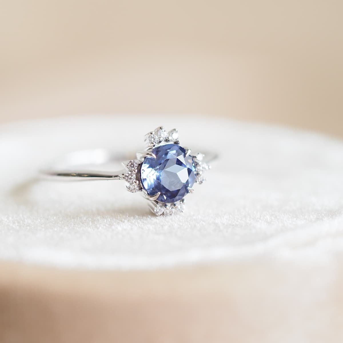 colors of blue sapphires