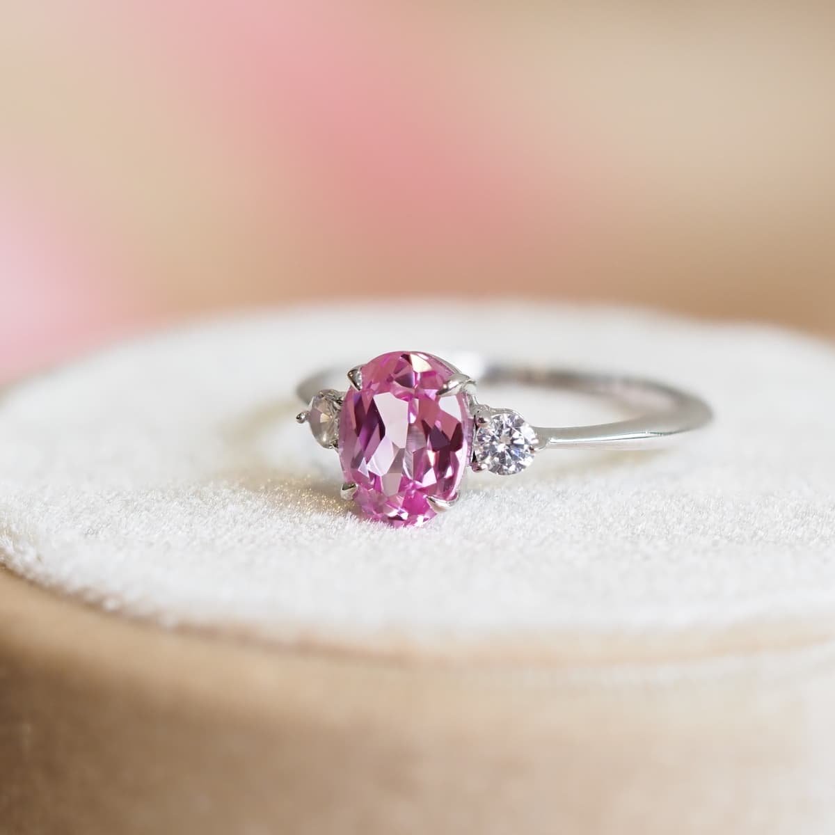 Sapphire ring for ladies