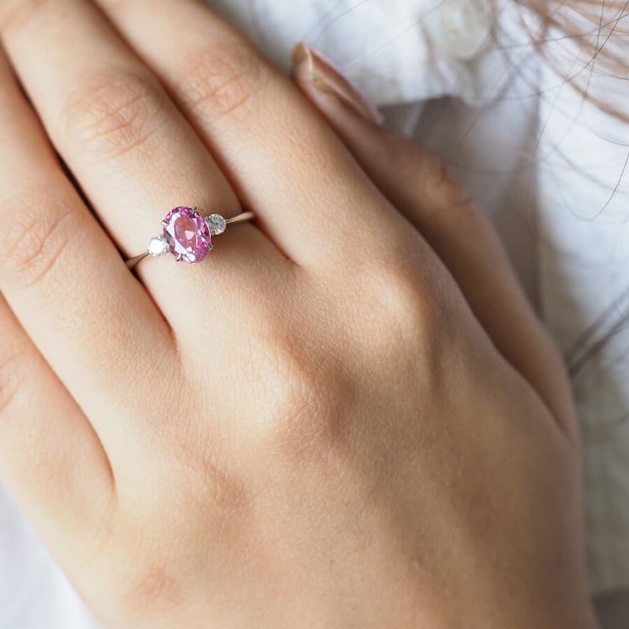 oval sapphire engagement rings