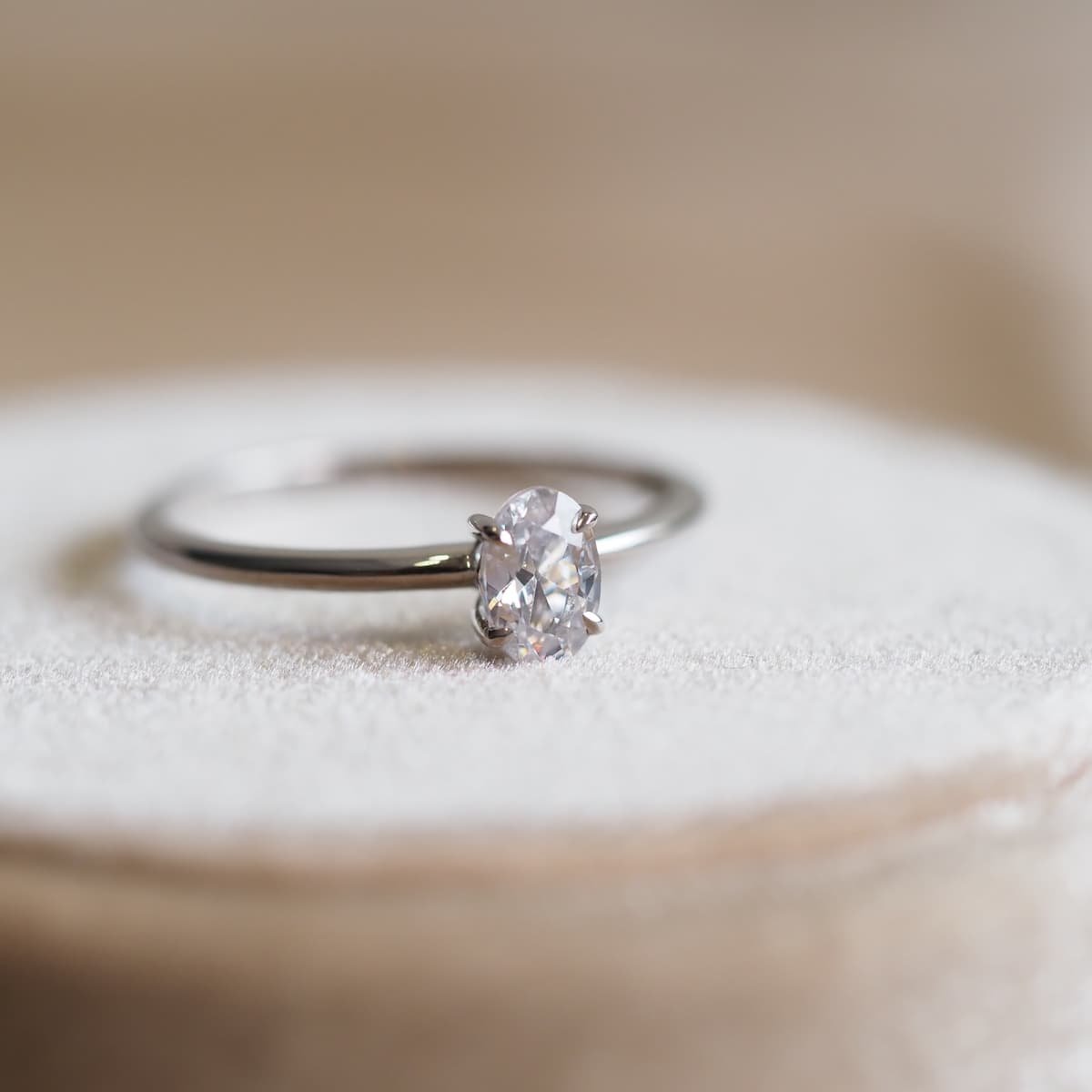 Oval solitaire ring